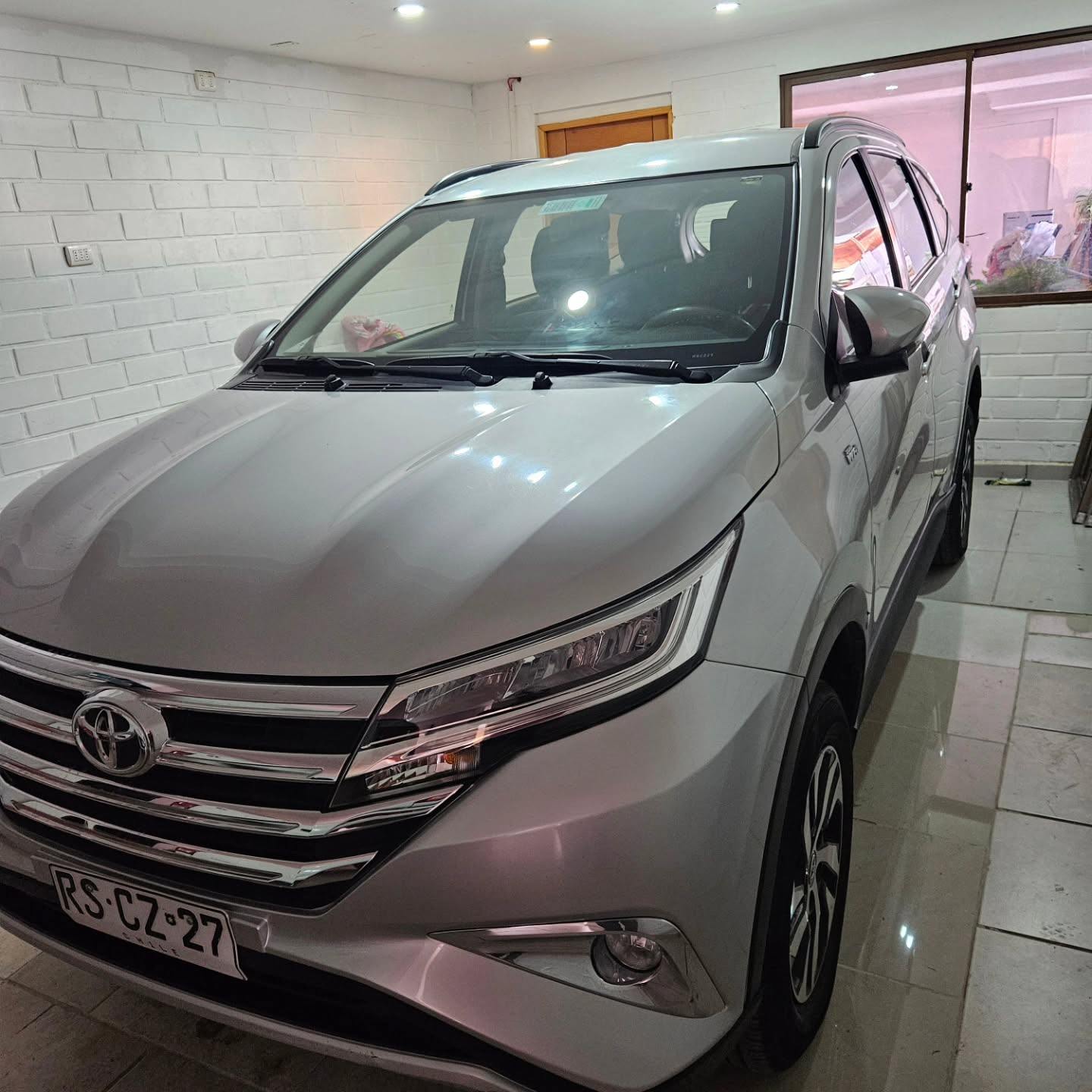 Toyota Rush · foto 1